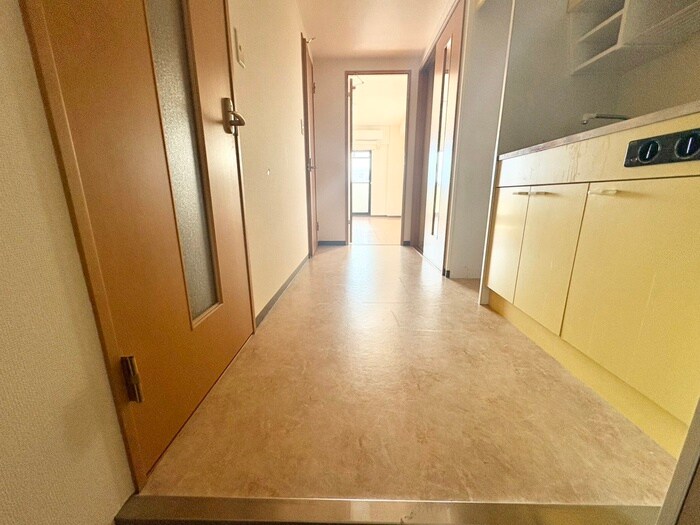 物件内観写真18　(廊下)