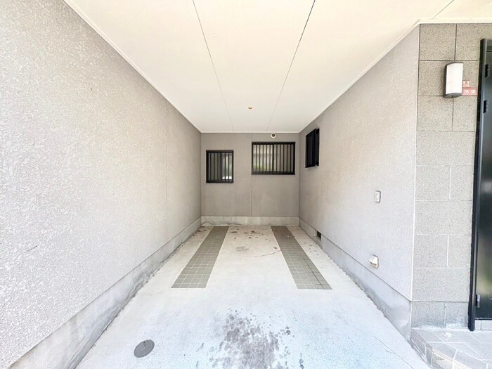 物件外観写真4　(駐車場)