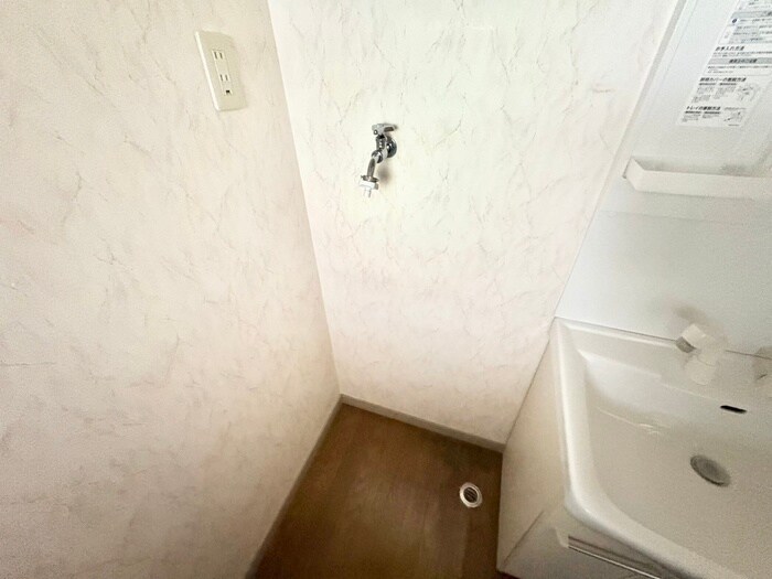 物件内観写真11　(洗濯機置場)