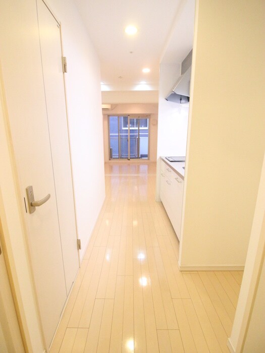 物件内観写真8　(廊下)