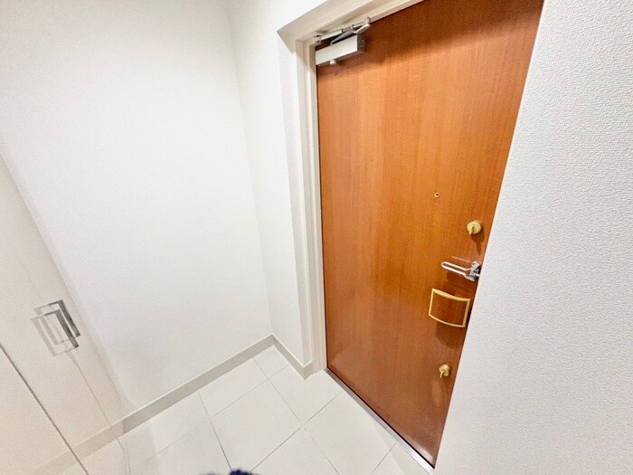 物件内観写真13　(玄関)
