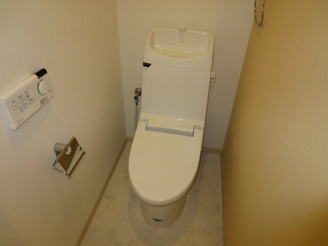 物件内観写真13　(トイレ)