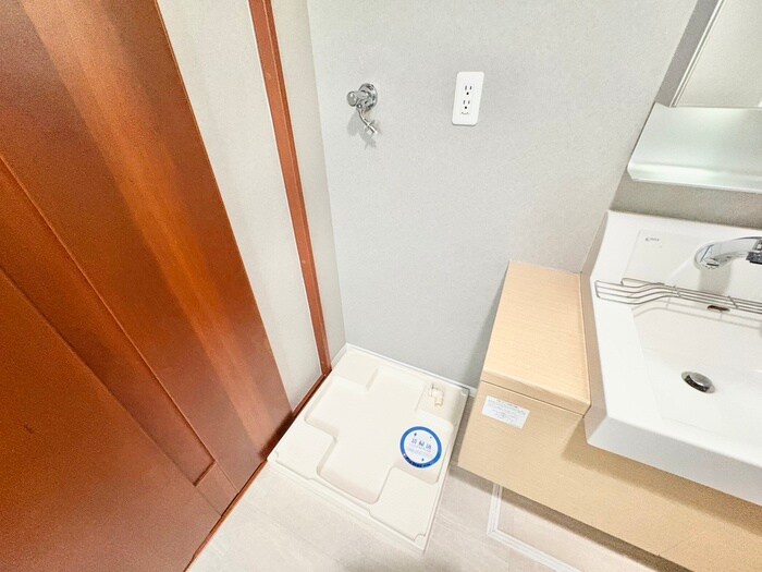 物件内観写真16　(洗濯機置場)