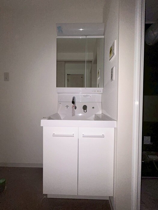 物件内観写真12　(洗面)