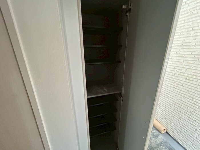 物件内観写真15　(靴箱)