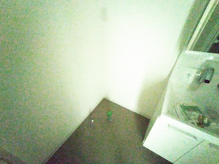 物件内観写真16　(洗濯機置場)