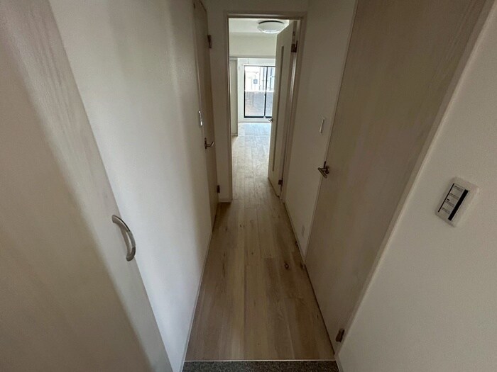 物件内観写真17　(廊下)