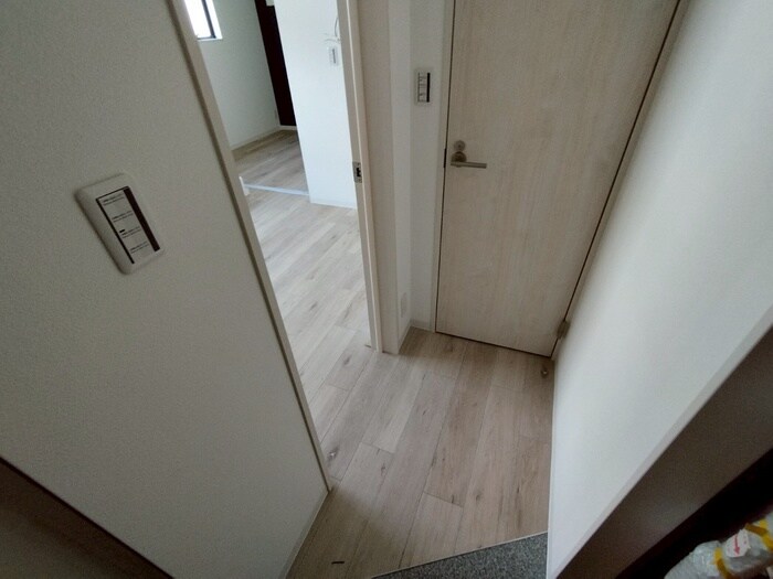 物件内観写真19　(廊下)