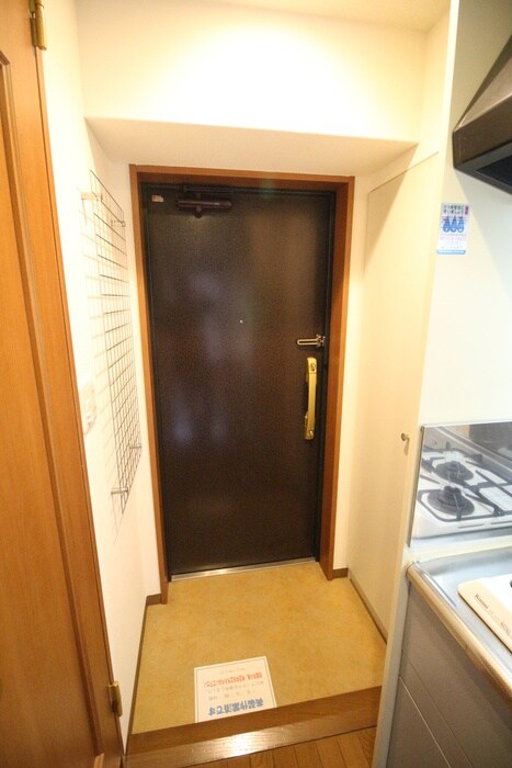 物件内観写真14　(玄関)