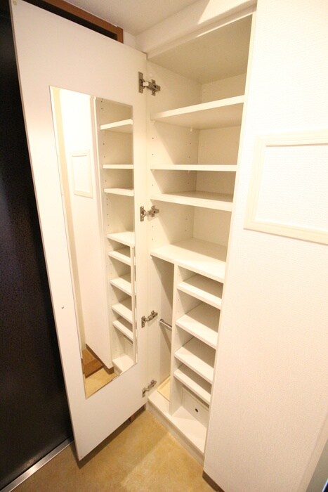 物件内観写真15　(靴箱)