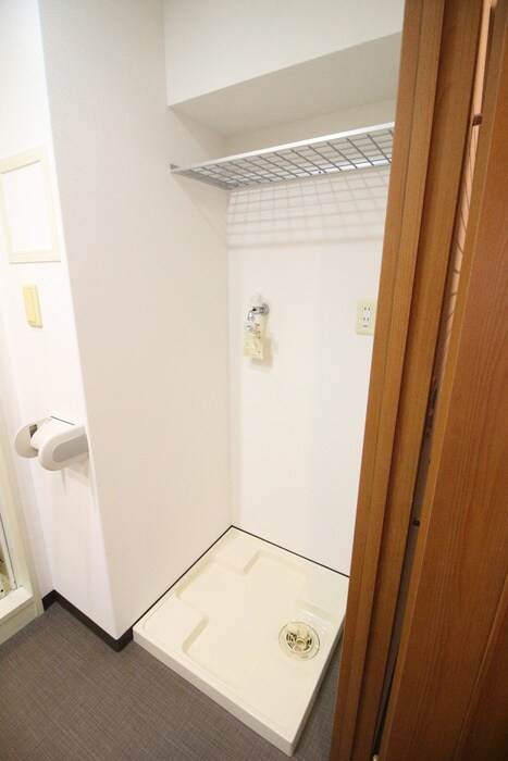 物件内観写真17　(洗濯機置場)