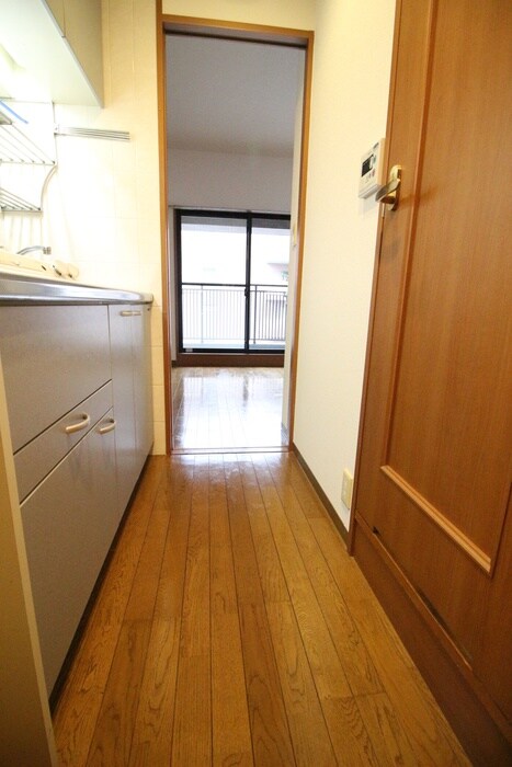 物件内観写真18　(廊下)