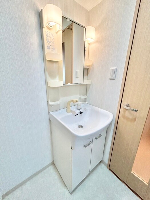 物件内観写真11　(洗面)