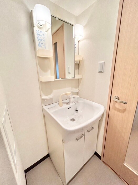 物件内観写真11　(洗面)