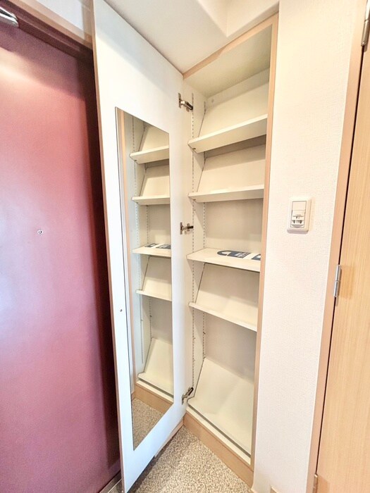 物件内観写真15　(靴箱)