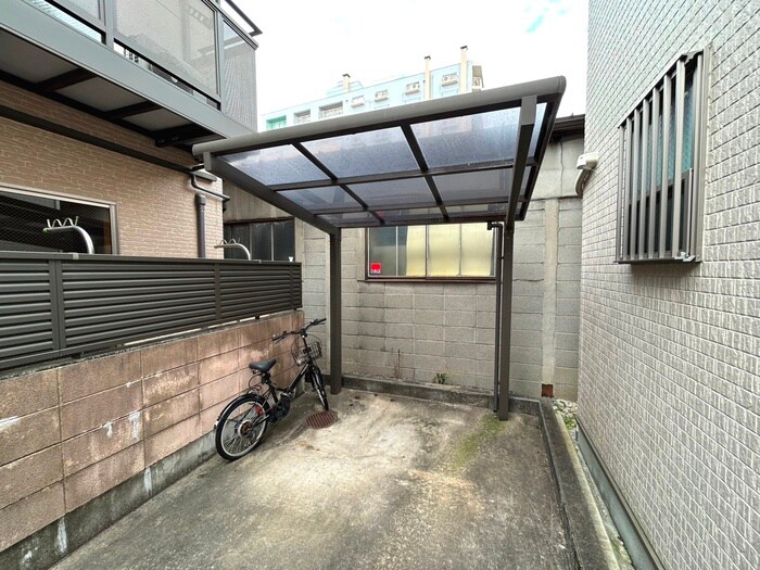物件外観写真3　(駐輪場)