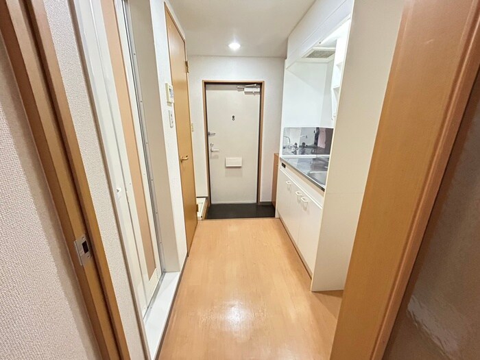 物件内観写真14　(廊下)