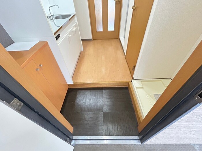 物件内観写真15　(玄関)