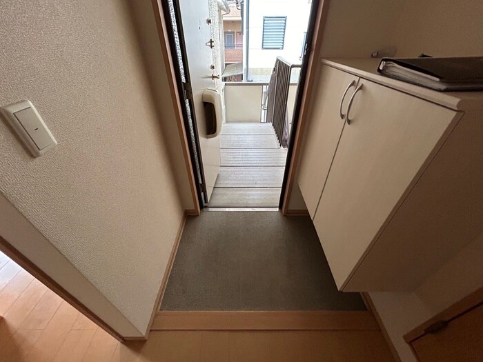 物件内観写真21　(玄関)