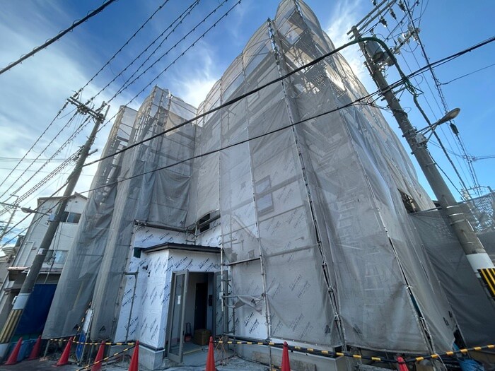 物件外観写真1　(建築中)