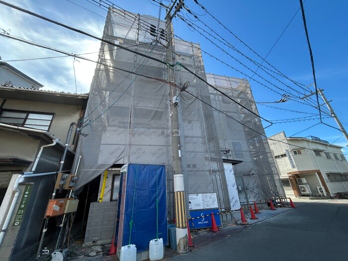 物件外観写真2　(建築中)