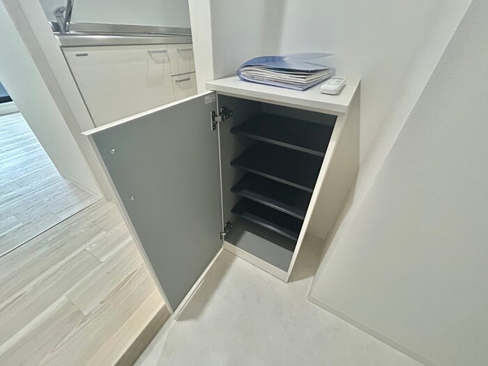 物件内観写真5　(靴箱)