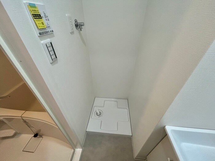 物件内観写真15　(洗濯機置場)