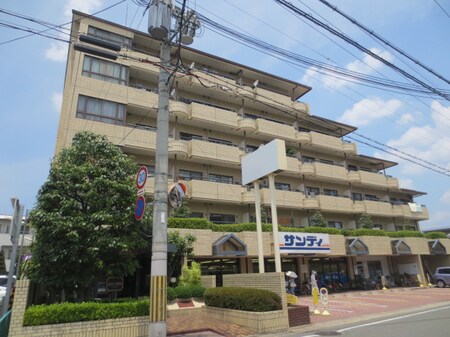 シャトレ桂外観写真
