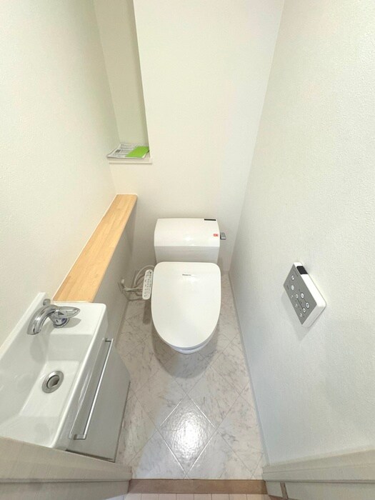 物件内観写真11　(トイレ)