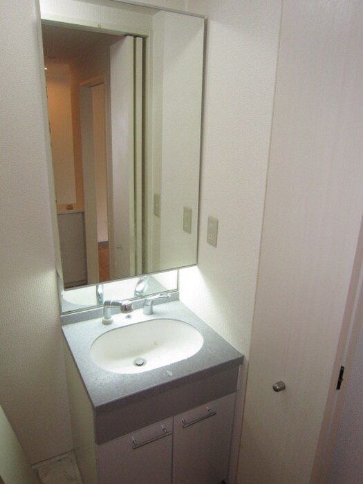 物件内観写真8　(洗面)