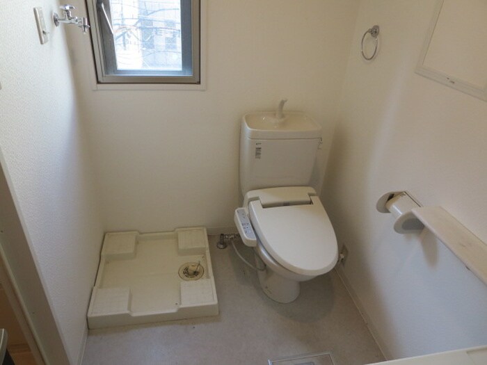 物件内観写真9　(洗濯機置場)