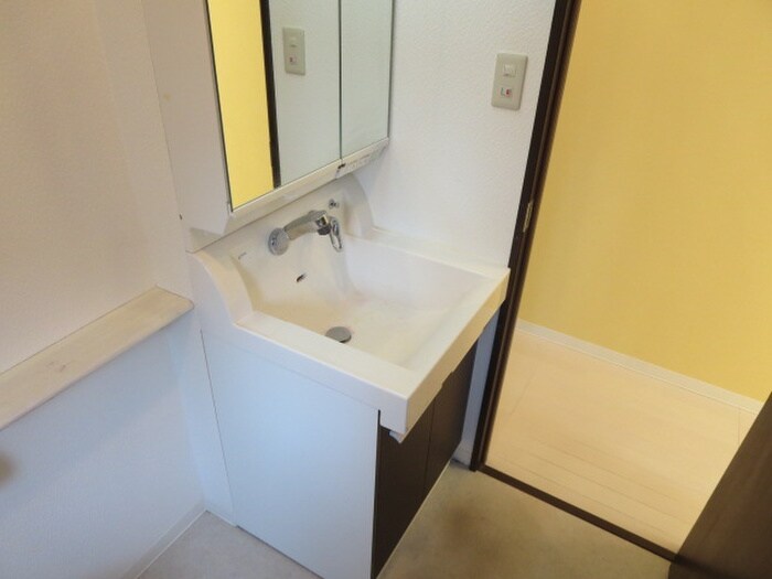 物件内観写真11　(洗面)