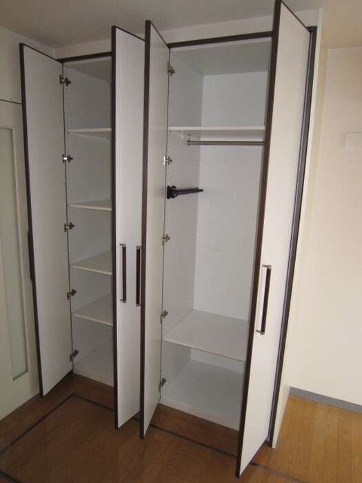 物件内観写真16　(収納)