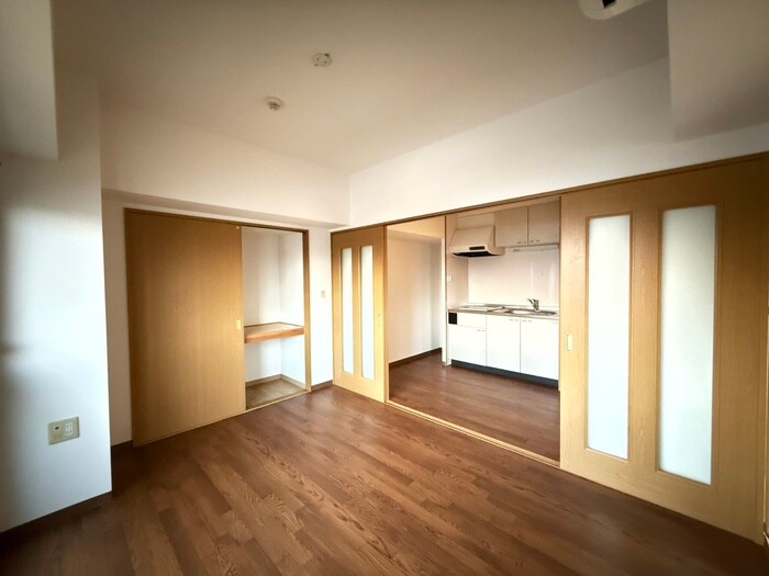 物件内観写真8　(居室)