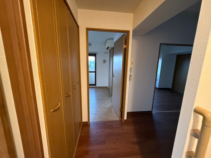 物件内観写真19　(玄関)