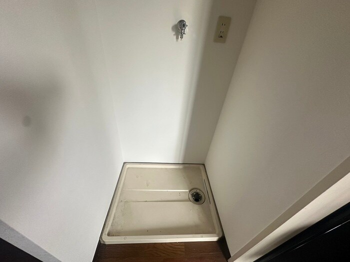 物件内観写真15　(洗濯機置場)