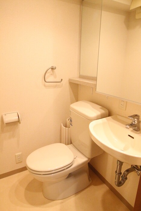 物件内観写真12　(トイレ)