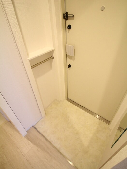 物件内観写真14　(玄関)