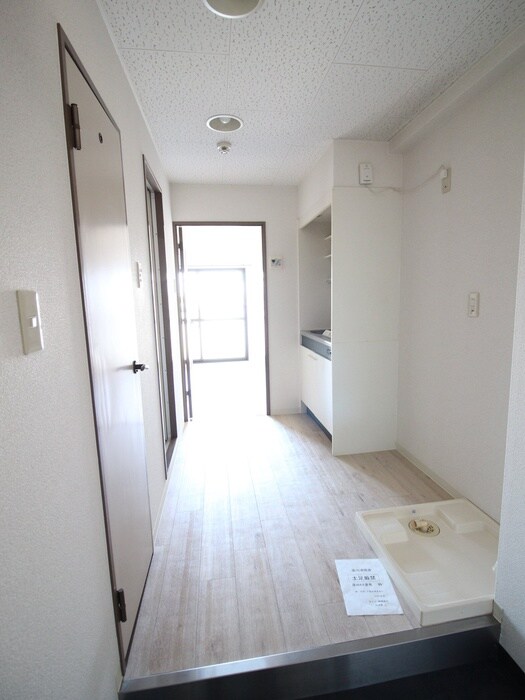 物件内観写真13　(廊下)