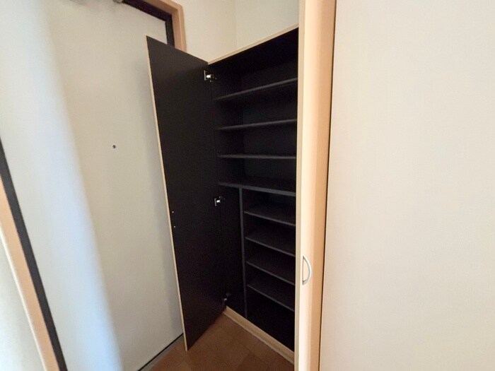 物件内観写真13　(靴箱)