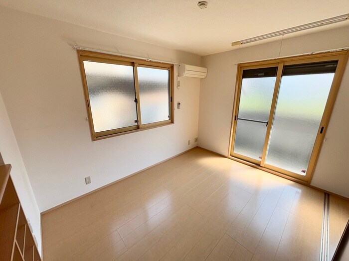 物件内観写真15　(居室)