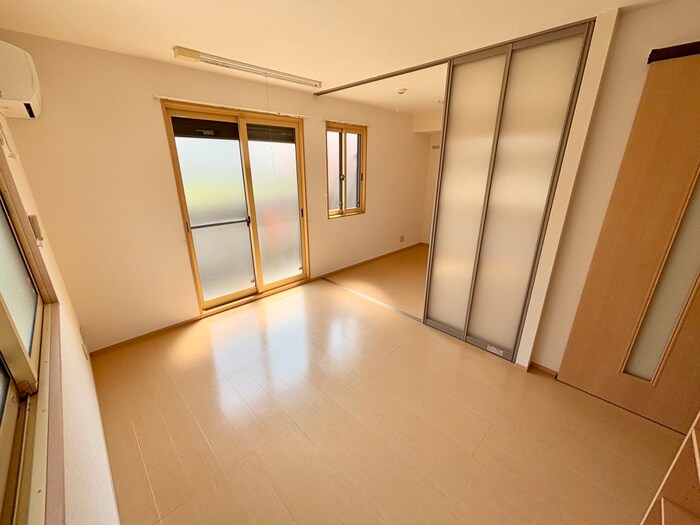 物件内観写真21　(居室)