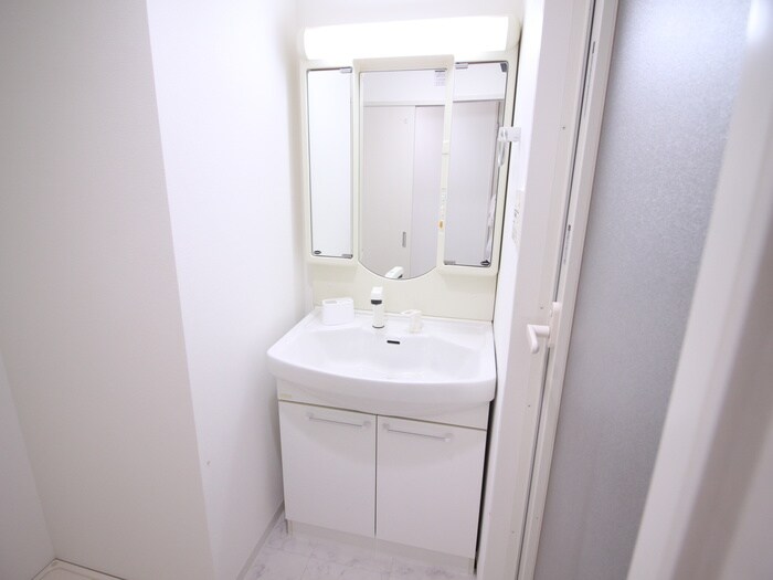 物件内観写真12　(洗面)