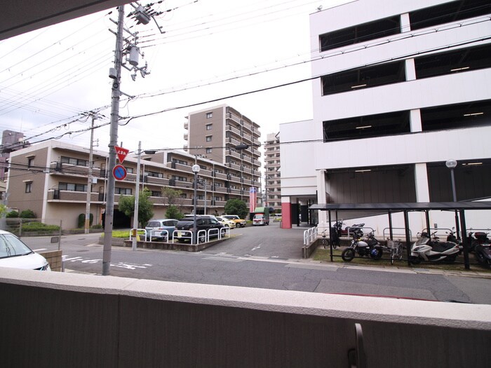 物件内観写真22　(室内からの展望)