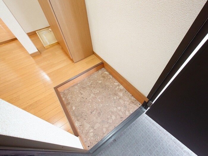 物件内観写真15　(玄関)