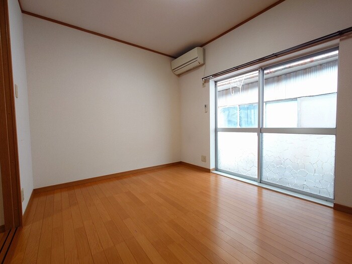 物件内観写真19　(居室)