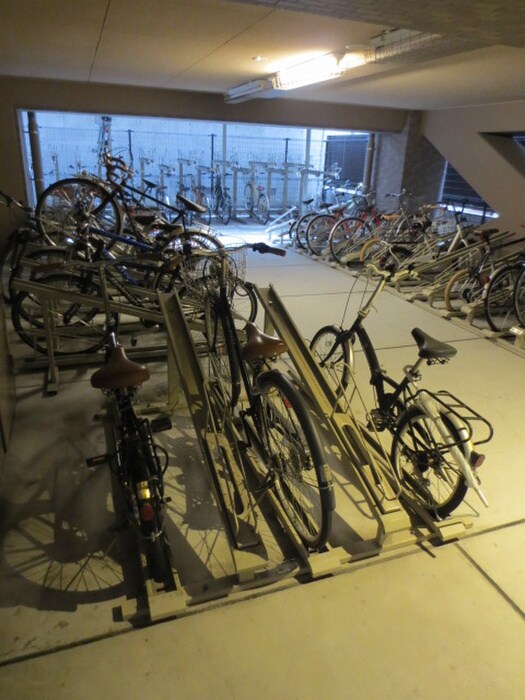 物件外観写真3　(駐輪場)