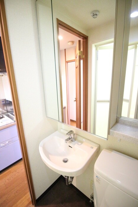 物件内観写真11　(洗面)