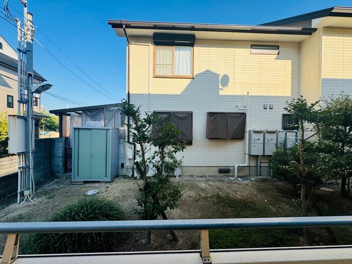 物件内観写真15　(室内からの展望)