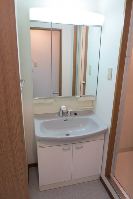 物件内観写真9　(洗面)